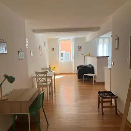 - Centre 'parcours Des Arts' 1 Chambre 2 Personnes - Patricia